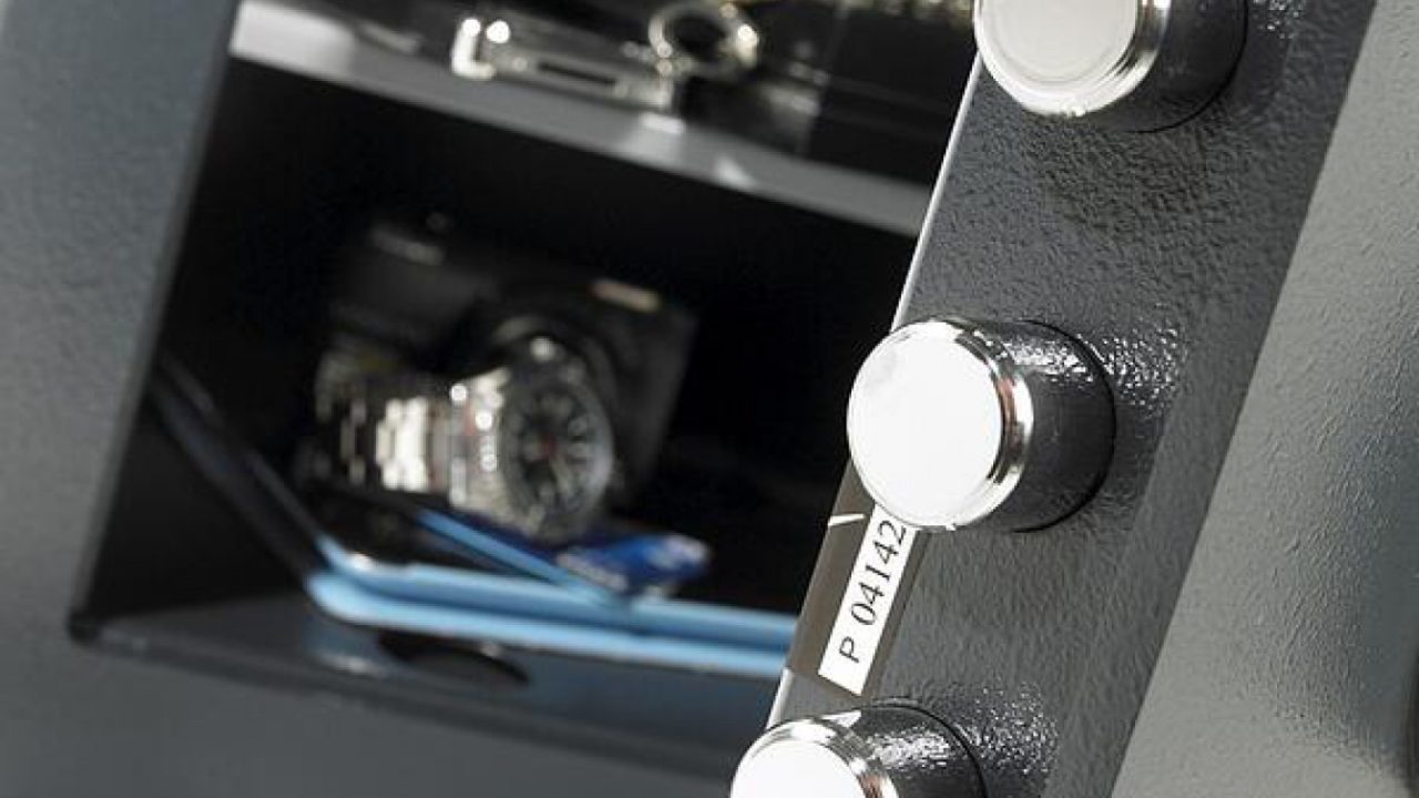 άνοιγμα χρηματοκιβωτίου